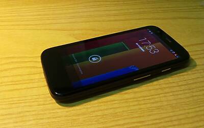 Moto G unboxing 17