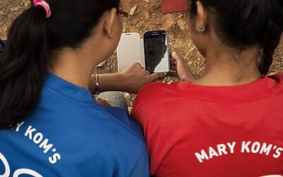 Come utilizzare la tecnologia mobile per compiere imprese VODAFONE FIRST SMK Gallery EP4 2