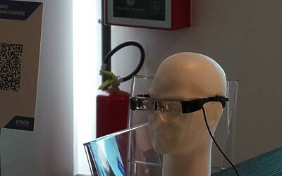 EPSON MOVERIO BT 200 18