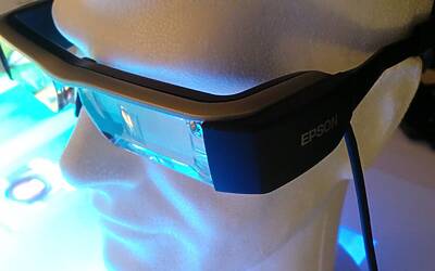 EPSON MOVERIO BT 200 32