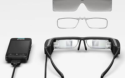 Epson Moverio BT 200 set 300dpi 15cm 1