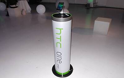 HTC One M8 27