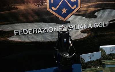 ITALIAN GOLF SHOW PARMA 2014 IL PRINCIPALE EVENTO FIERISTICO PER IL MONDO DEL GOLF CON I PRINCIPALI ESPOSITORI DEL SETTORE ED IL GRANDE CAMPO PRATICA INDOOR PER IL TEST DEI FERRI DEGLI IBRIDI E DEI DRIVE E DI TUTTA ATTREZZATURA GOLFISTICA 086