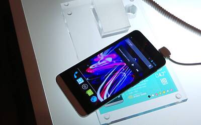 Milano Conferenza Wiko WAX 10