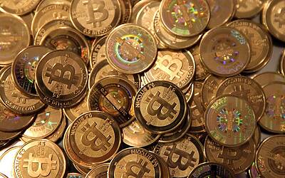 Le quotazioni del bitcoin riprendono a salire dopo