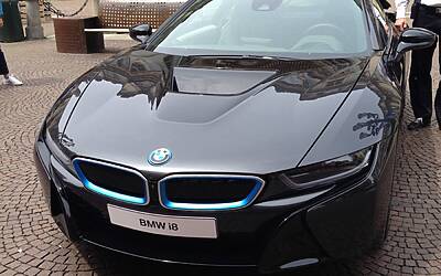 prova auto ibrida ed elettrica bmw i3 i8 al salone del libro torino 201413