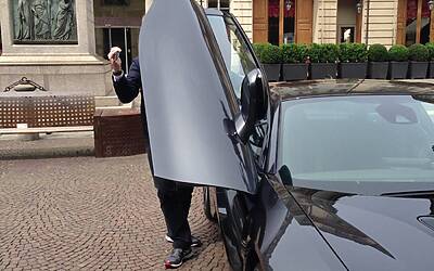 prova auto ibrida ed elettrica bmw i3 i8 al salone del libro torino 201416