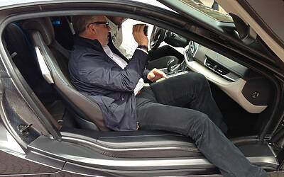 prova auto ibrida ed elettrica bmw i3 i8 al salone del libro torino 201418