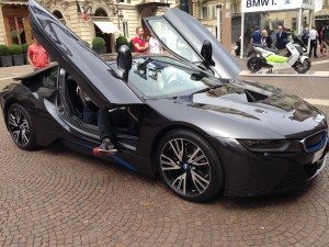 prova auto ibrida ed elettrica bmw i3 i8 al salone del libro torino 201424