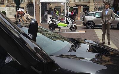 prova auto ibrida ed elettrica bmw i3 i8 al salone del libro torino 201427