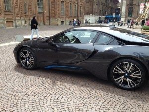 prova auto ibrida ed elettrica bmw i3 i8 al salone del libro torino 201437