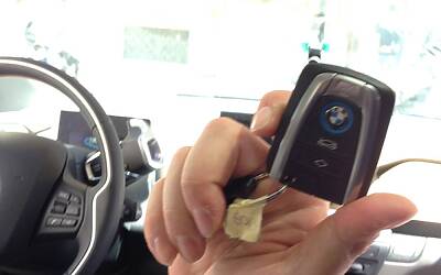 prova auto ibrida ed elettrica bmw i3 i8 al salone del libro torino 201451