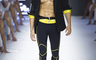 Pioneer SE E721 @Sfilata Dirk Bikkembergs