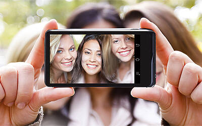 Selfie di gruppo Samsung Galaxy Camera 2