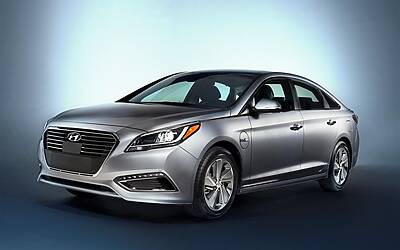 hyundai sonata plug in hybrid 2016 la migliore auto elettrica in grado di spostarsi a 22 miglia 42745 2016 hyundai sonata plug in hybrid electric vehicle phev front 3 4 Medium