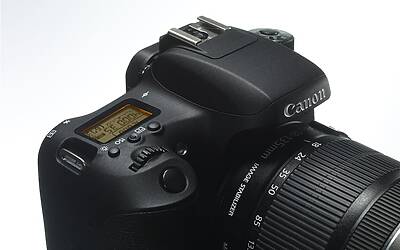 EOS 760D DesignCut WhiteBackground Reflection EUR Medium