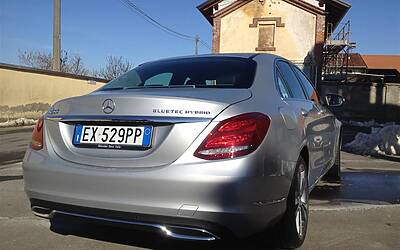 Mercedes BlueTec Hybrid C300 1
