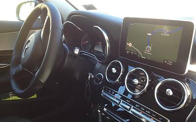 Mercedes BlueTec Hybrid C300 8