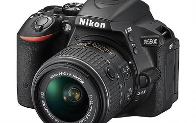Nikon D5500 BK 18 55   frt34l