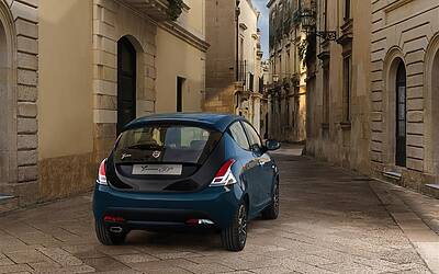 150224 lancia ypsilon 02 Medium