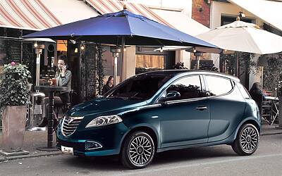 150313 lancia y 30th anniversary 03 Medium