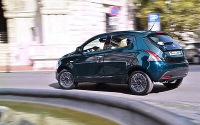 150313 lancia y 30th anniversary 06 Medium