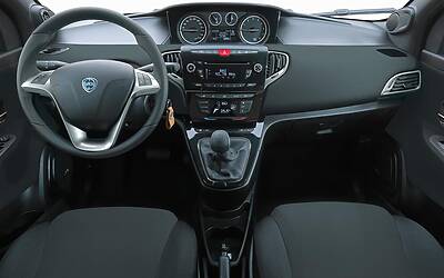 150313 lancia y 30th anniversary 16 Medium