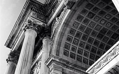 BlackWhite Eva Toppi