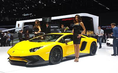 Lamborghini Aventador 5 Medium