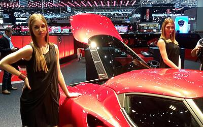 belle ragazze salone ginevra 2015 13