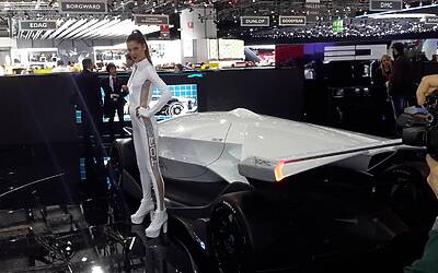 belle ragazze salone ginevra 2015 2