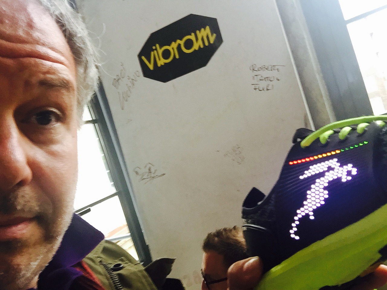 SMART SHOE LENOVO VIBRAM