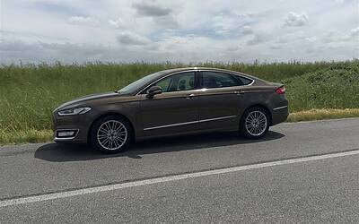 Ford Mondeo Vignale 2