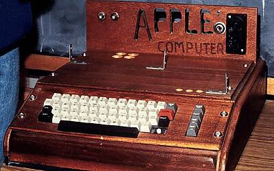 Apple1