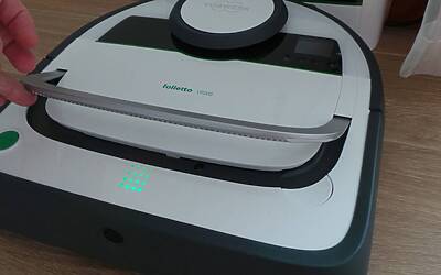 recensione Folletto VR200 716