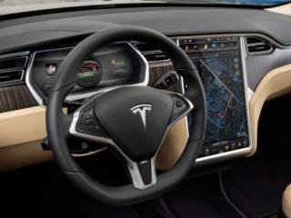 Come proteggere auto connessa dagli attacchi informatici degli hacker