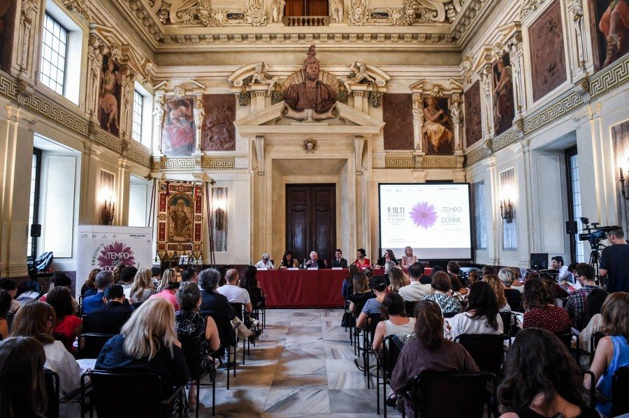 il tempo delle donne INSTAX PREMIA L’AUTRICE ESTER VIOLA