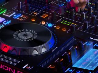 Migliore consolle DJ economica per divertirsi mixando musica