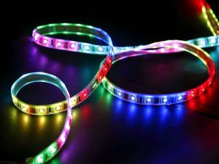 striscia LED per Illuminare e colorare la stanza