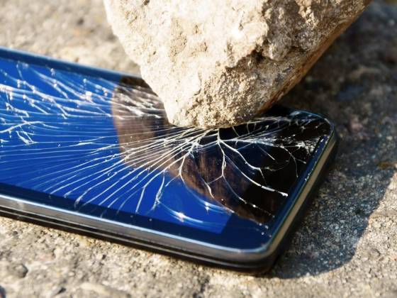 Smartphone Resistente agli Urti e acqua