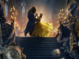 La Bella e La Bestia Banner USA 01