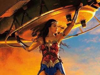 wonder woman tank copertina