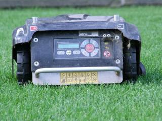 robot tagliaerba