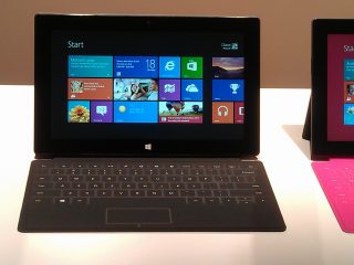 mobile worker utilizzando il Tablet Surface