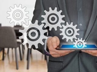 businessman 2606506 640