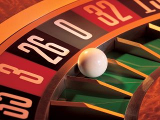 Trader ruba 2 milioni di dollari in Bitcoin per il vizio del gioco