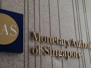 A Singapore il regolatore chiude le ICO dubbie ed obbliga alla restituzione dei soldi