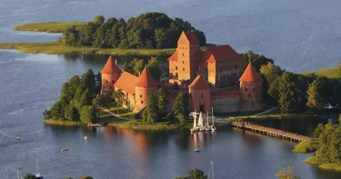 lituania2 695x365 - La Lituania in prima fila nella regolamentazione delle criptovalute