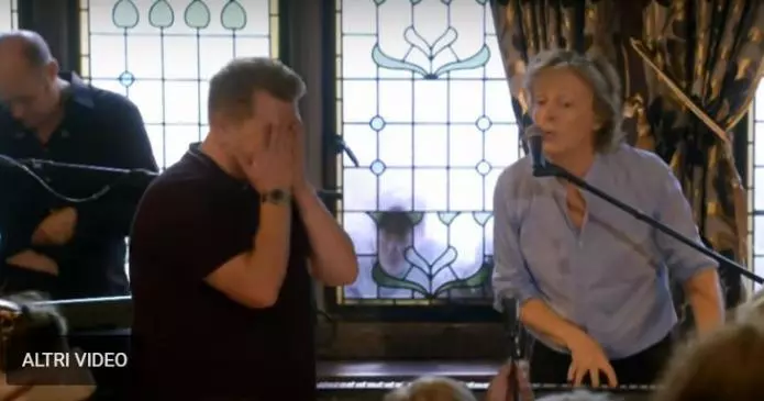 Paul Mc Cartney su Carpool Karaoke per il suo Late Late Show paul3 695x365 - Paul Mc Cartney su Carpool Karaoke per il suo Late Late Show