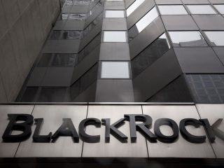 BlackRock apre alle criptovalute il piu grande gestore patrimoniale al mondo.